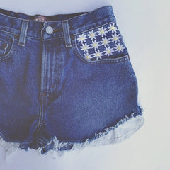 Pocket Full of Daisies Shorts